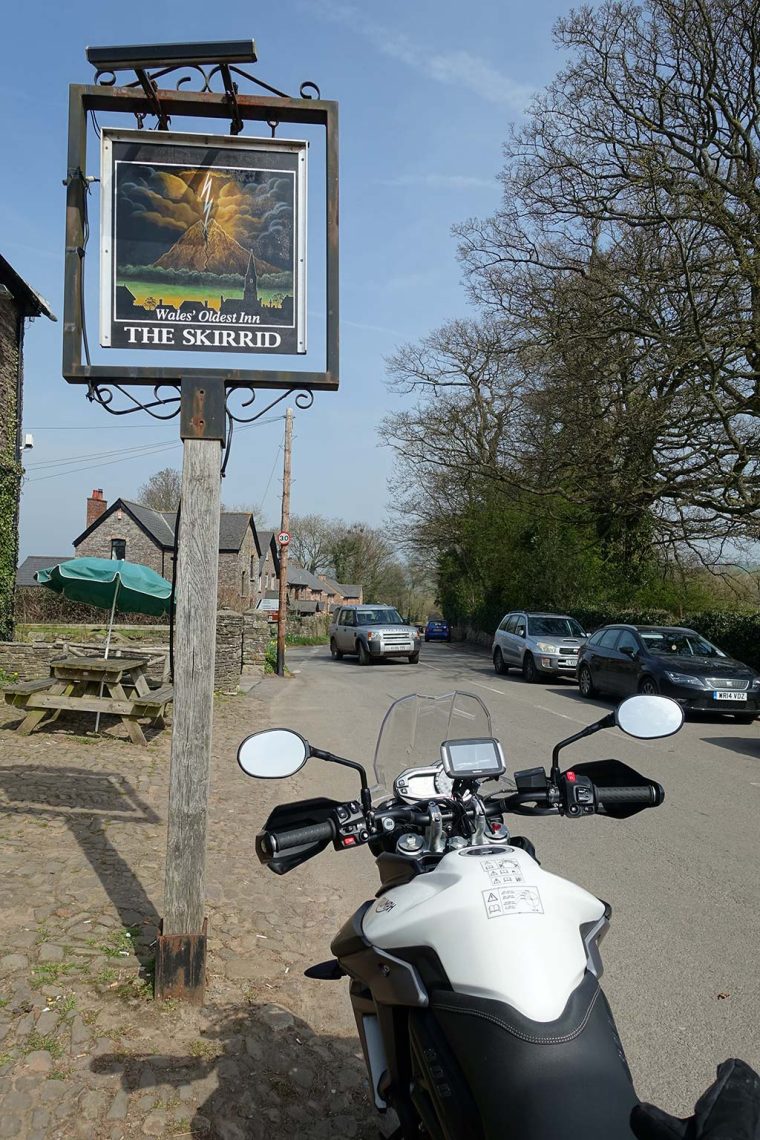 ABR28-offas-dyke-2-Oldest-Tavern-in-Wales