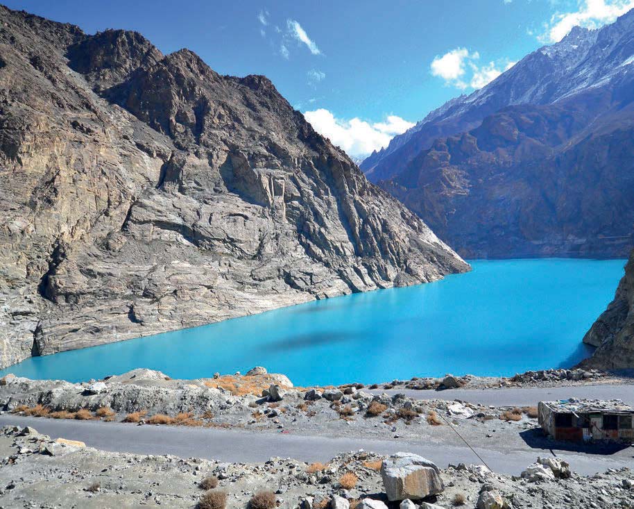 ABR37-karakoram-highway-2
