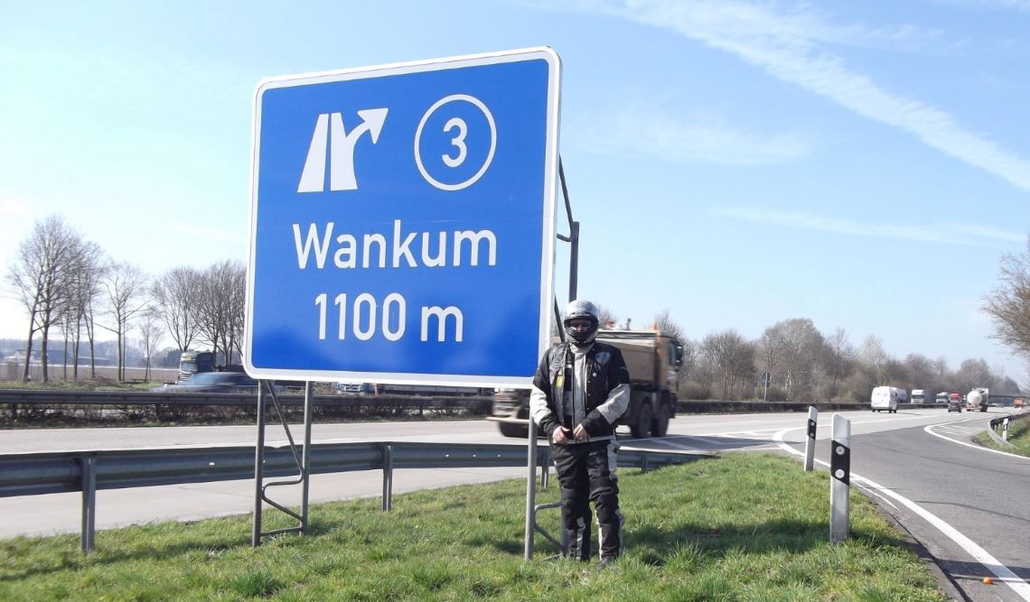 Bike-trip-sign-language-wankum