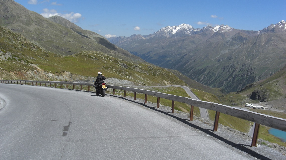 Global Motorcycle tours Freedom of the Alps[2]