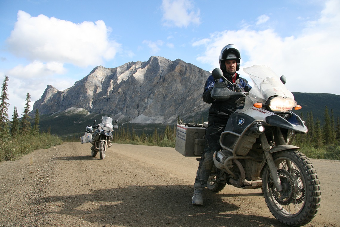 Globebusters Sukopak Mountain, Dalton Highway, Alaska