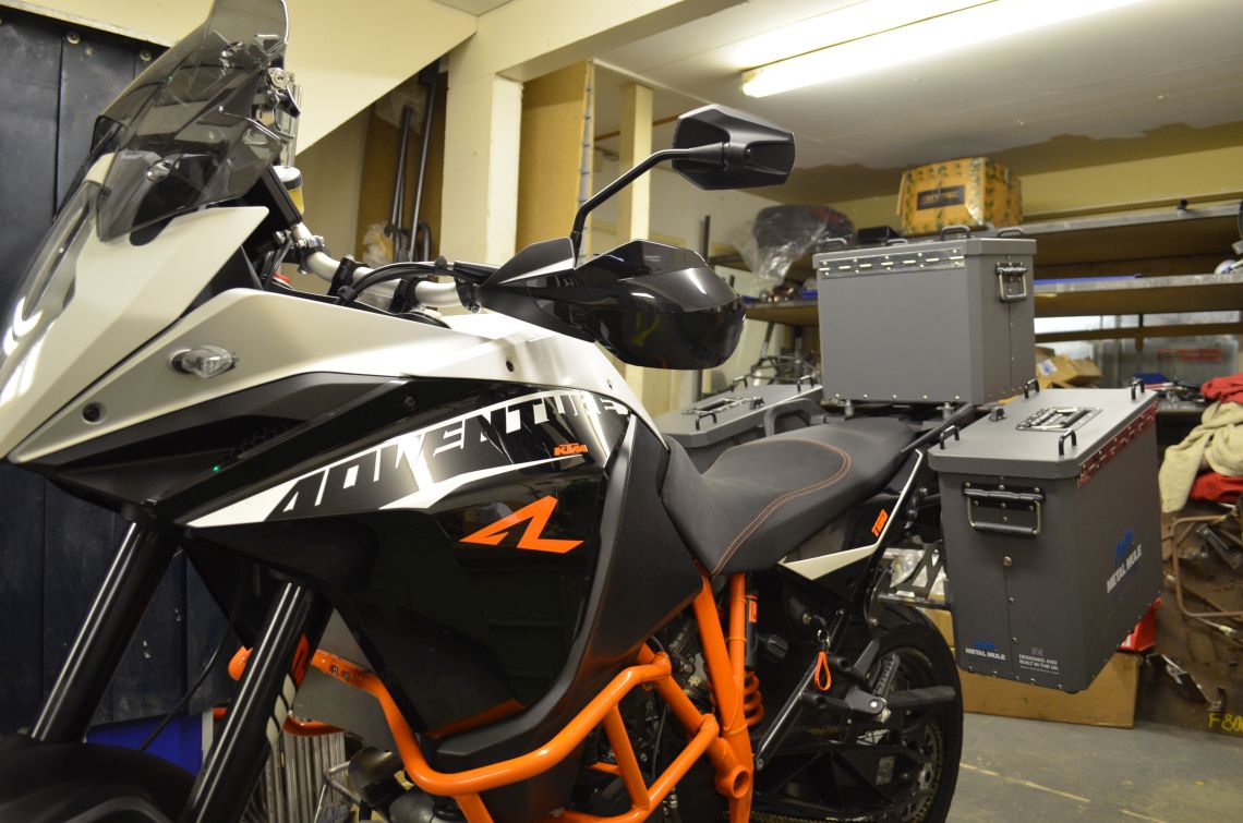 KTM pannier system