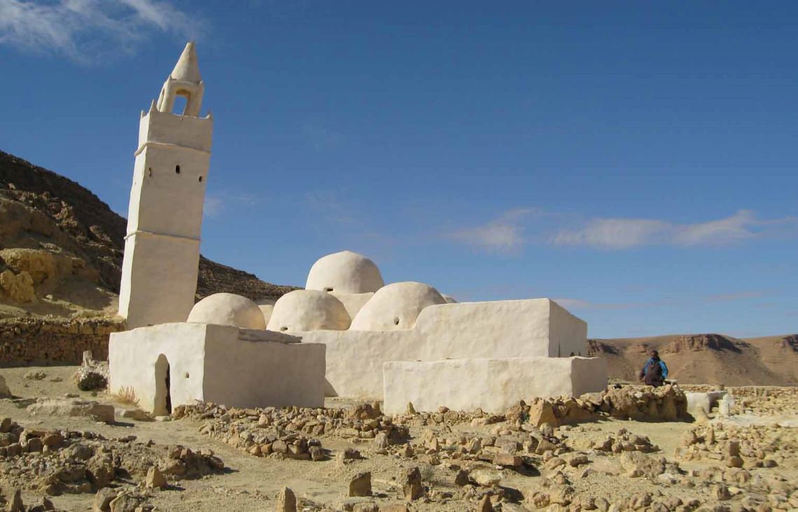 Tunisia-desert-church