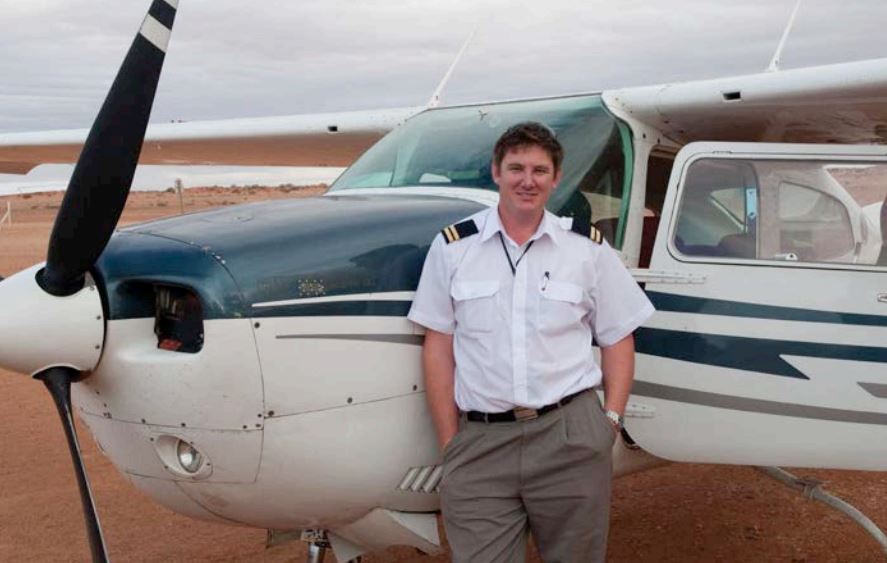 Australia-Simpson-Desert-aeroplane