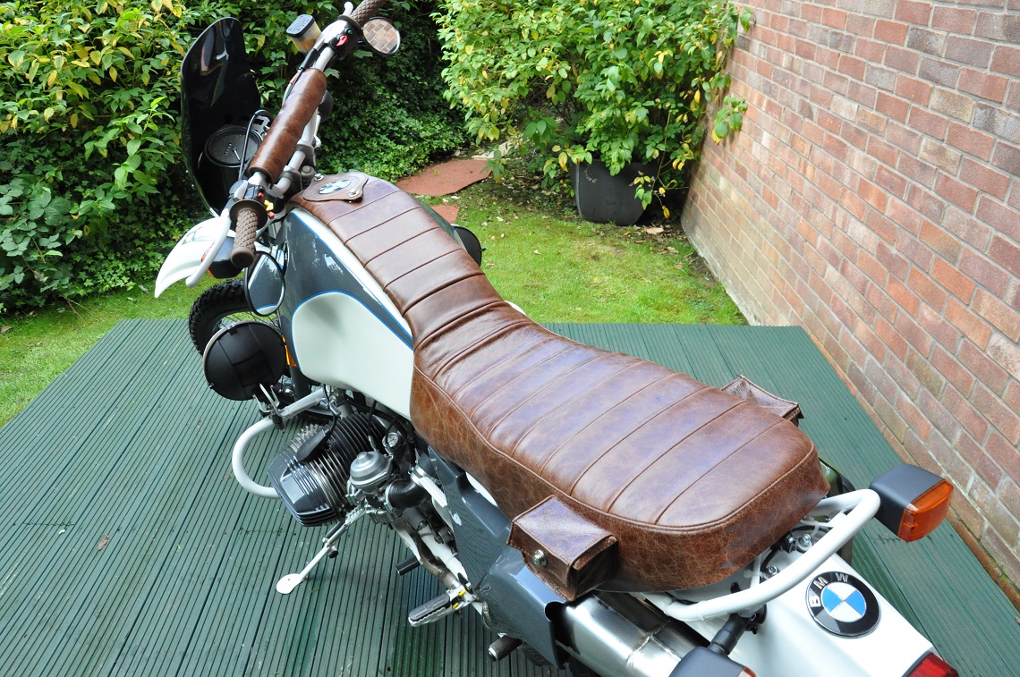 The retro styled custom saddle