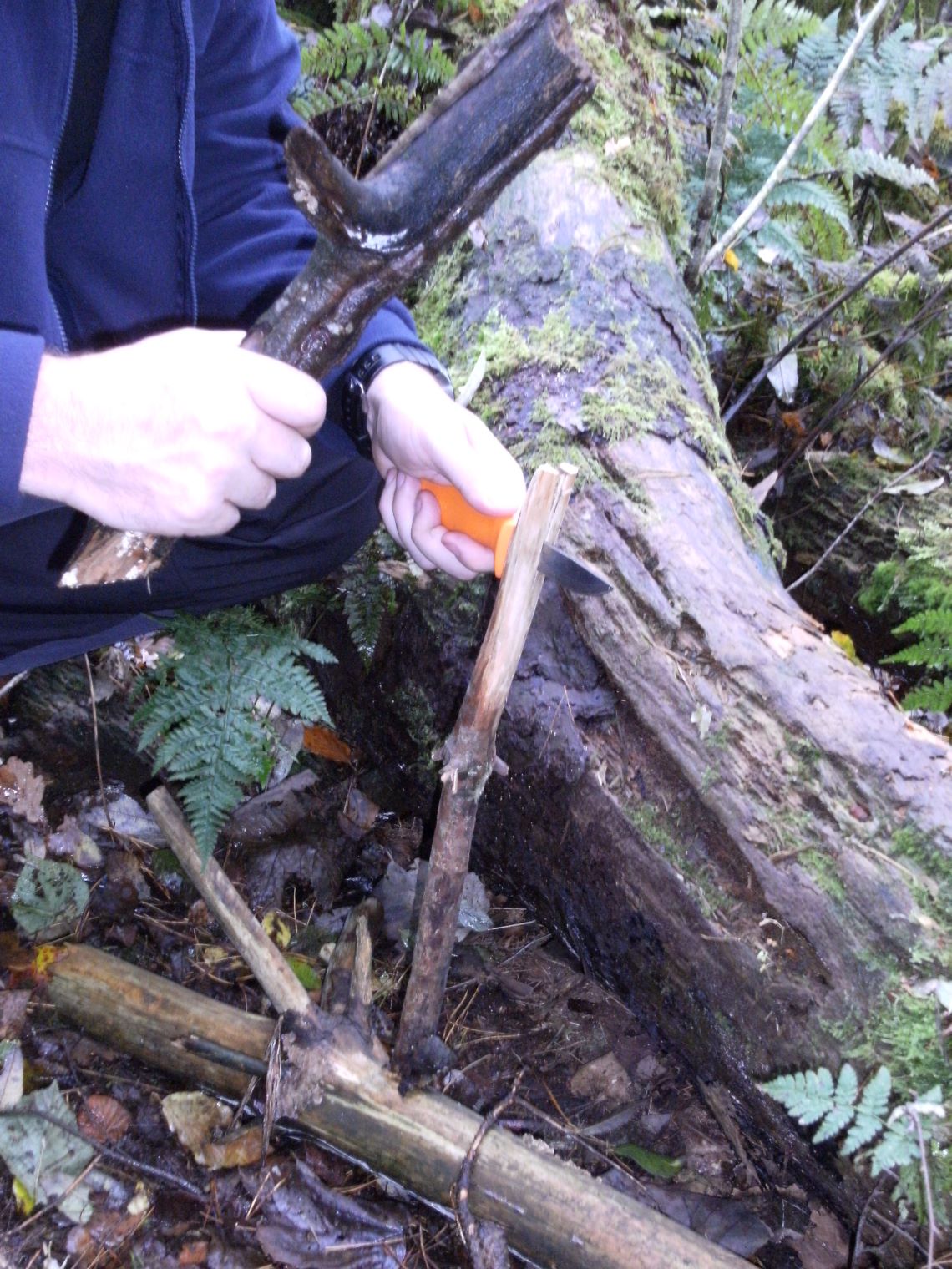 baton-cutting-wood-3