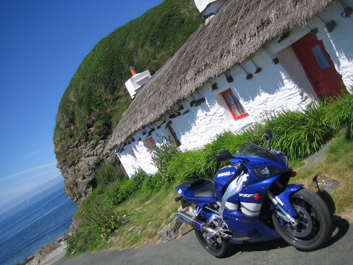 Fishermans-Cottage-and-Bike-Isle-of-Man