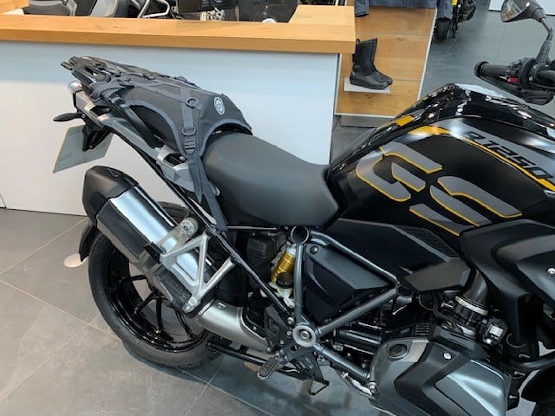 Strapping luggage to motorcycle outlet