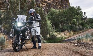 REV'IT! adventure biking gear dominator 3