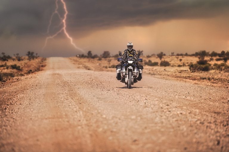 australia-outback-lightning-strike-lisa-F650gs