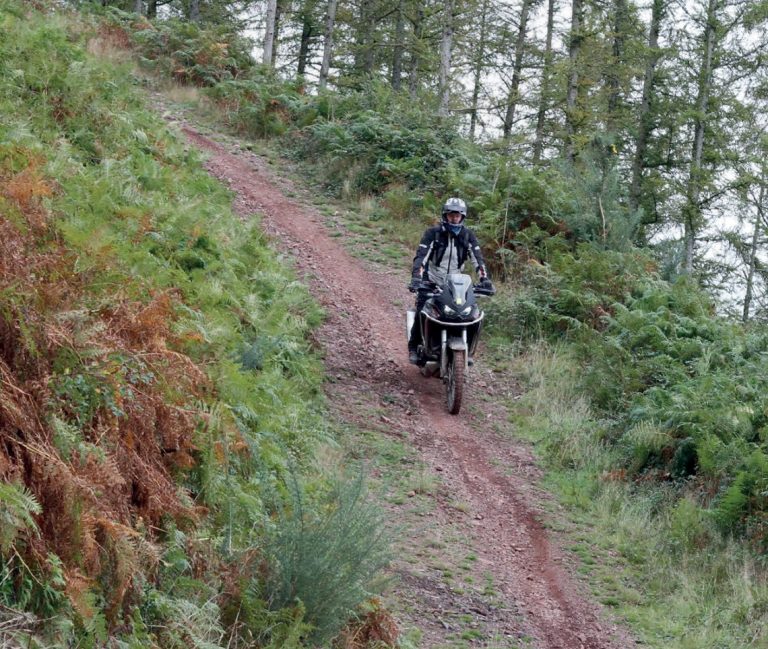 Honda-Adv-Centre-Feature
