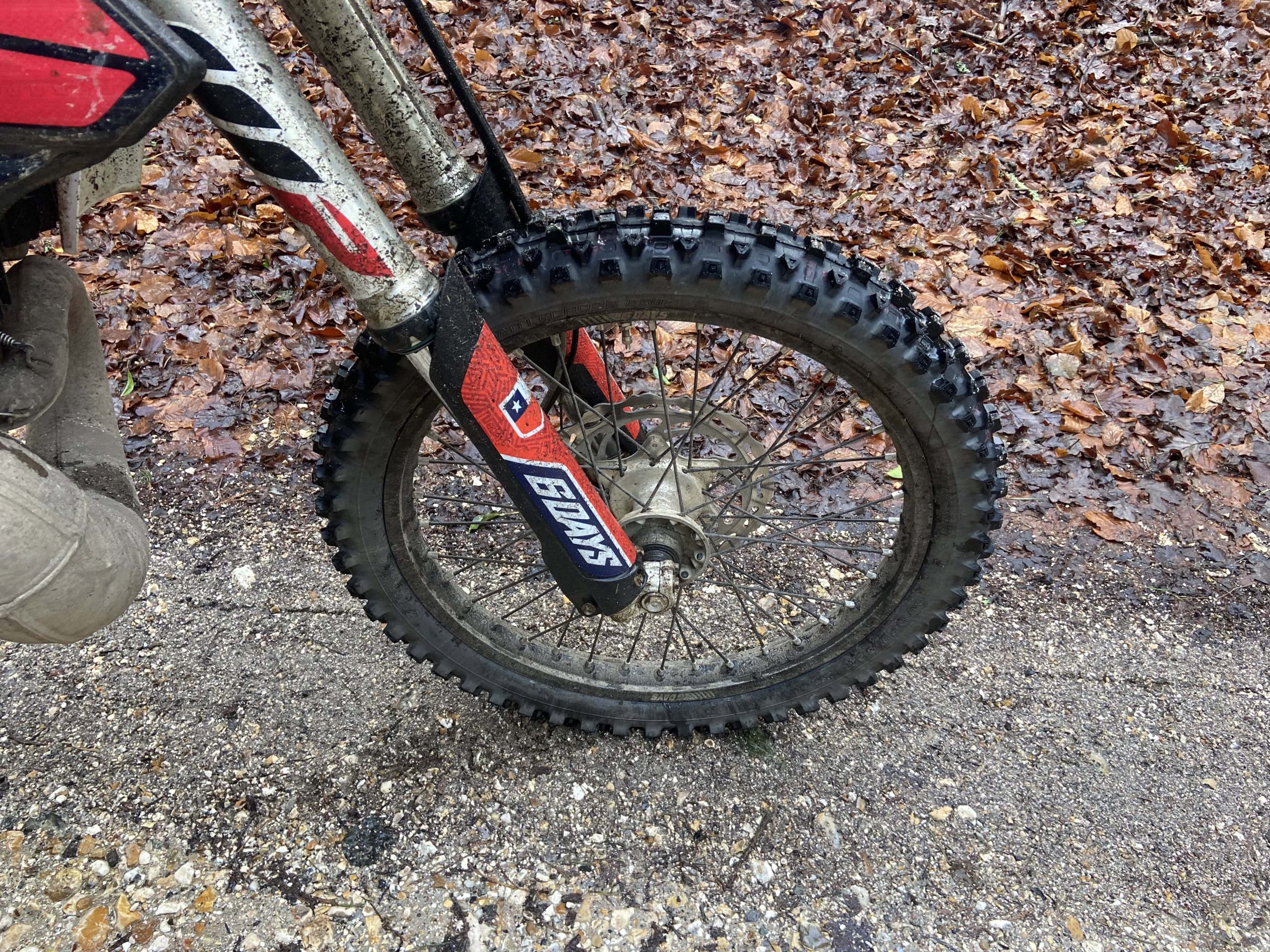 aggressive tread of the Battlecross E50
